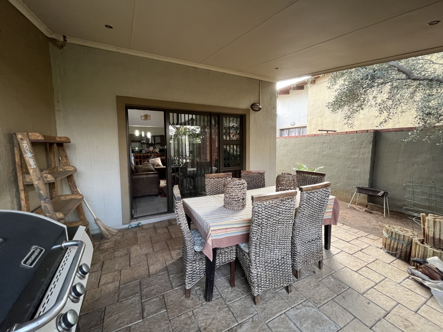 To Let 3 Bedroom Property for Rent in Waterval East North West